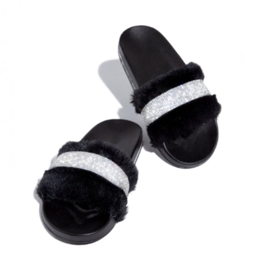 !! RESTOCK !! Faux Fur Embellished Slides in Black - Picture 4 of 5